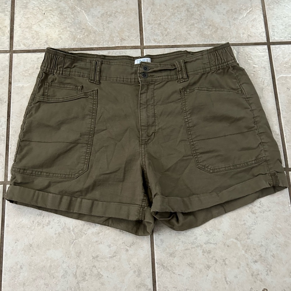 Time and Tru Khaki Women's Cargo Shorts